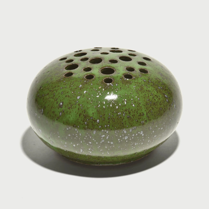 Frog Vase Artificial Turf